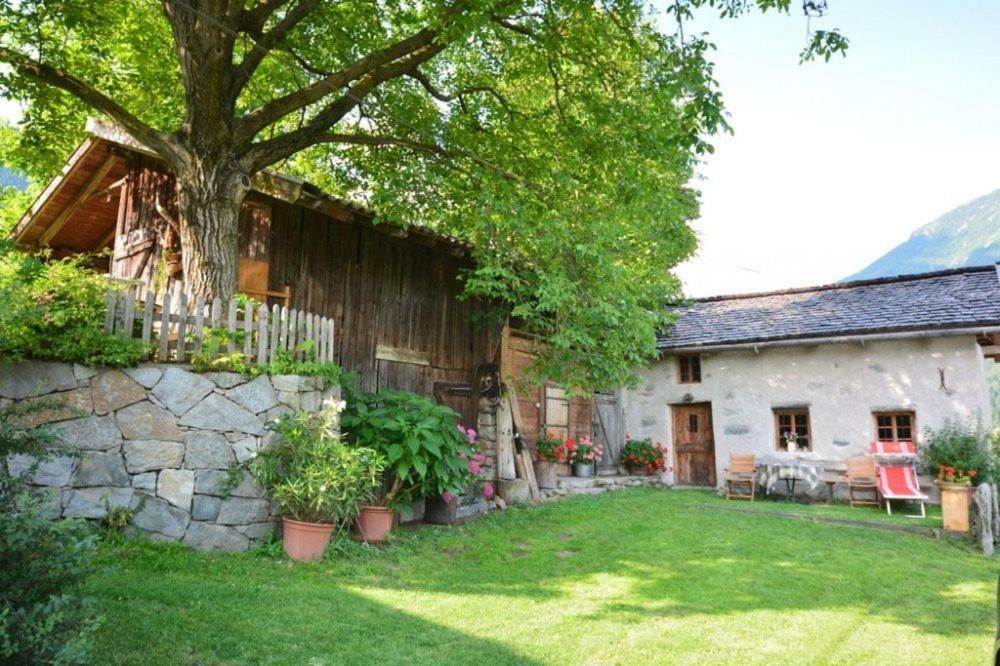 サン・マルティーノObergereuth Hof 1288アパートメント エクステリア 写真